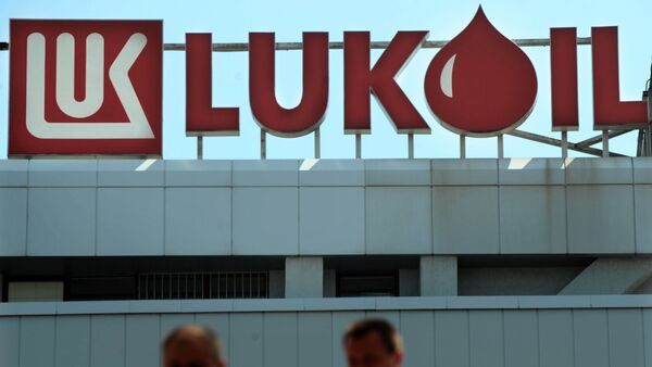 Russia's energy company LUKoil lodged arbitration in London after Chinese energy giant Sinopec backed out of a $1.2-billion deal - Sputnik International