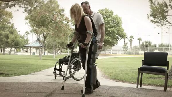 The exoskeleton, the Rewalk, is used to allow the paralyzed to walk - Sputnik International