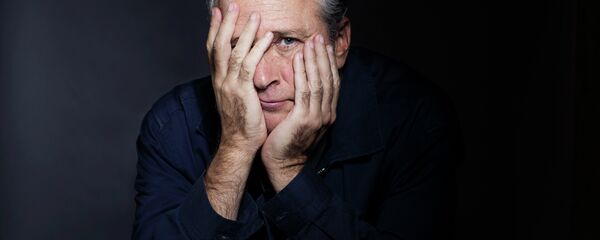 Jon Stewart poses for a portrait in promotion of his forthcoming directorial and screenwriting feature debut Rosewater. Jon Stewart poses for a portrait in promotion of his forthcoming directorial and screenwriting feature debut Rosewater. - Sputnik International