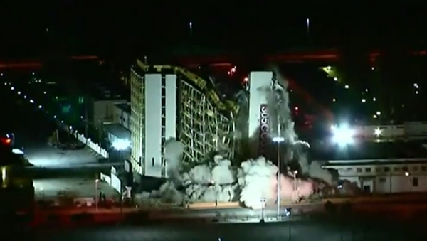 The Clarion casino-hotel in Las Vegas was demolished on Tuesday morning. - Sputnik International
