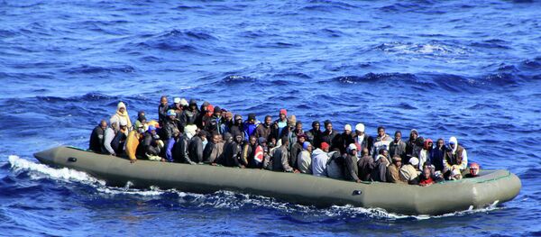 The Frontex Joint Operation Triton, the EU operation focused on supporting Italy in patroling borders in the Mediterranean region, will be extended at least until the end of 2015. - Sputnik International