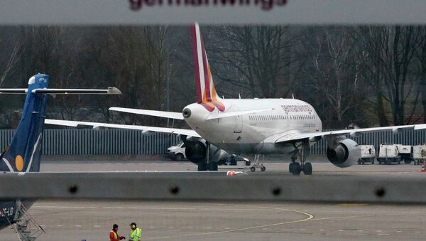 An aircraft of Lufthansa's German low-cost carrier Germanwings is pictured on the tarmac at Berlin Tegel airport February 12, 2015. - Sputnik International