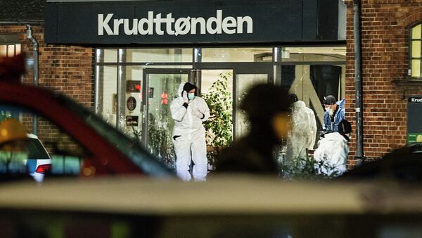 Forensic investigators are seen at the site of a shooting in Copenhagen February 14, 2015 - Sputnik International