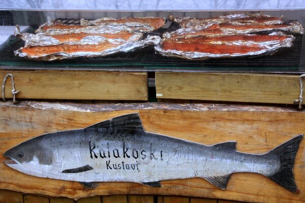 Nice fish sign with the name and home village of the seller Nice fish sign with the name and home village of the seller - Sputnik International