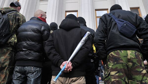 Supporters of the right wing party Pravyi Sector (Right Sector) protest in front of the Ukrainian Parliament in Kiev on March 28, 2014 - Sputnik International