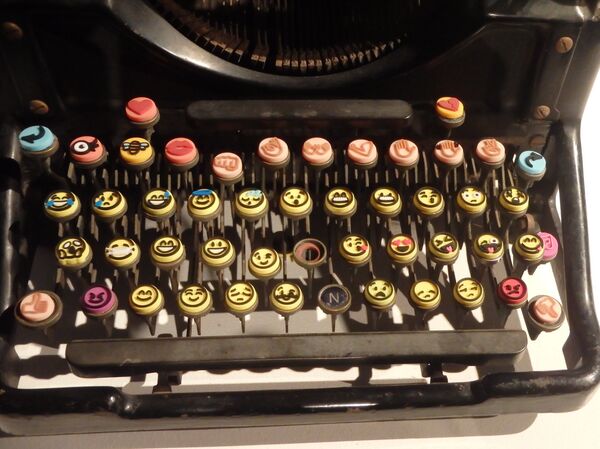 Emoji typewriter Emoji typewriter - Sputnik International