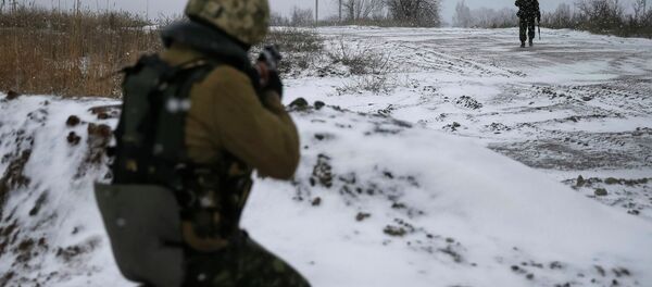 Ukrainian armed forces take their position near Debaltseve, eastern Ukraine February 16, 2015 Ukrainian armed forces take their position near Debaltseve, eastern Ukraine February 16, 2015 - Sputnik International