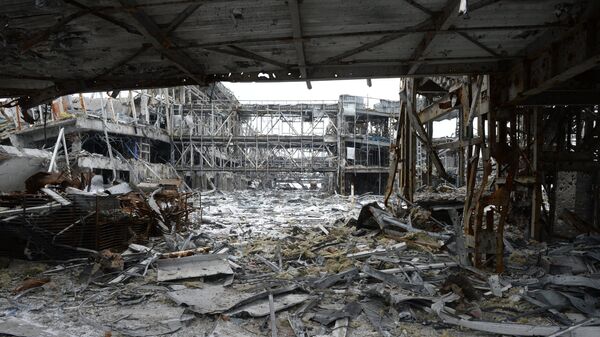 Destroyed airport in Donetsk - Sputnik International