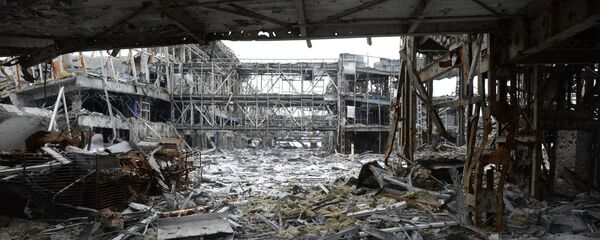 Destroyed airport in Donetsk - Sputnik International