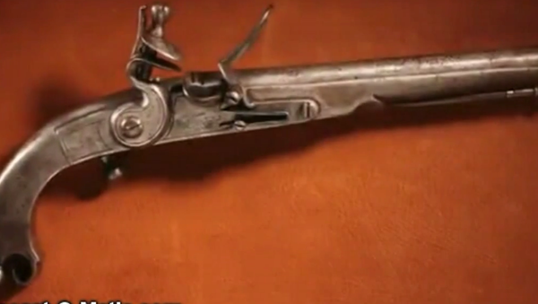 The retired teacher, who collects 18th century history antiques, was found possessing a 300-year-old unloaded, flintlock pistol. - Sputnik International