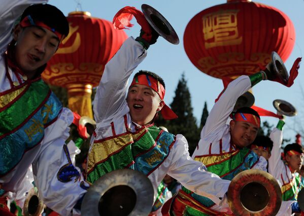 A Warm Welcome to the Blue Sheep: World Celebrates Chinese New Year 2015 - Sputnik International