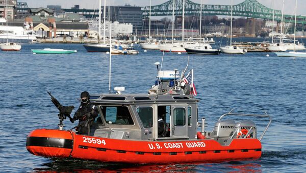 Armed US Coast Guard Boat Patrols Boston Harbor - Sputnik International