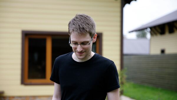 Former US National Security Agency (NSA) contractor Edward Snowden - Sputnik International