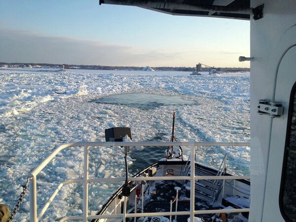 Lake Erie from the deck of the Coast Guard Cutter Bristol Bay Lake Erie from the deck of the Coast Guard Cutter Bristol Bay - Sputnik International
