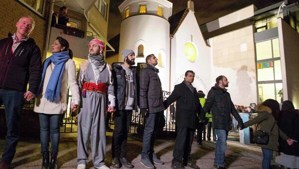 Muslims join hands - Sputnik International
