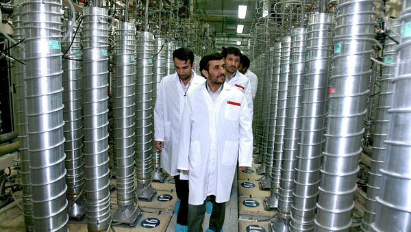 Former Iranian President Mahmoud Ahmadinejad visits the Natanz Uranium Enrichment Facility. - Sputnik International