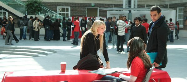 Students on university campus - Sputnik International