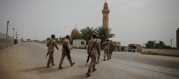US Marines from Battalion Landing Team, 22nd Marine Expeditionary Unit, walk nearby a mosque in the desert of Jebel Petra, near Aqaba seaport, south of Amman, Jordan. File photo - Sputnik International