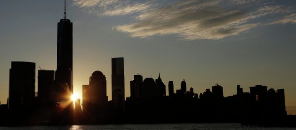 Mixed macroeconomic data also arrived on Tuesday, showing that, despite a steady expansion in the housing market and services, the dynamics in consumer confidence are negative at this point. Mixed macroeconomic data also arrived on Tuesday, showing that, despite a steady expansion in the housing market and services, the dynamics in consumer confidence are negative at this point. - Sputnik International