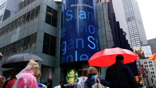 People walk by Morgan Stanley headquarters in New York's Times Square - Sputnik International