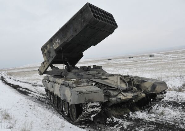 The TOS-1A variant of the TOS-1 'Buratino' (Pinocchio) heavy flamethrower, nicknamed the 'Solntsepyok' (Sun Heat). The TOS-1A variant of the TOS-1 'Buratino' (Pinocchio) heavy flamethrower, nicknamed the 'Solntsepyok' (Sun Heat). - Sputnik International