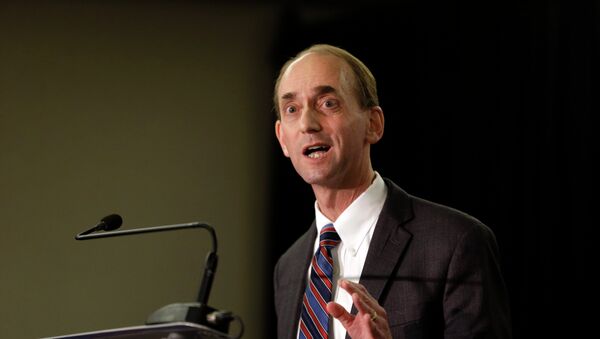 Missouri Auditor Tom Schweich announces his candidacy for governor Wednesday, Jan. 28, 2015, in St. Louis. The announcement sets up a potential high-profile Republican primary next year against former Missouri House Speaker and U.S. attorney Catherine Hanaway. - Sputnik International