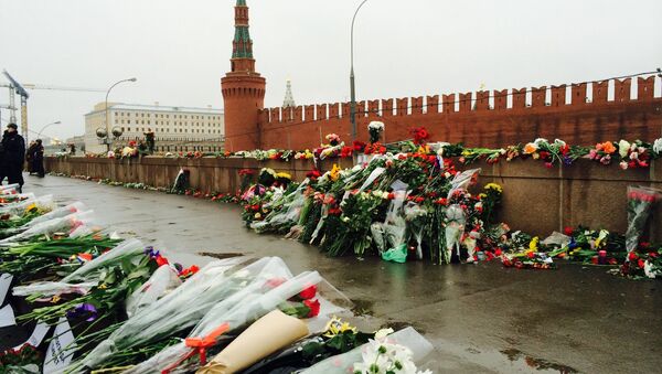 Flowers at a murder scene of politician Boris Nemtsov - Sputnik International