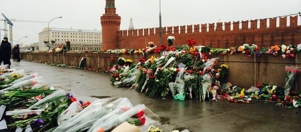 Flowers at a murder scene of politician Boris Nemtsov - Sputnik International