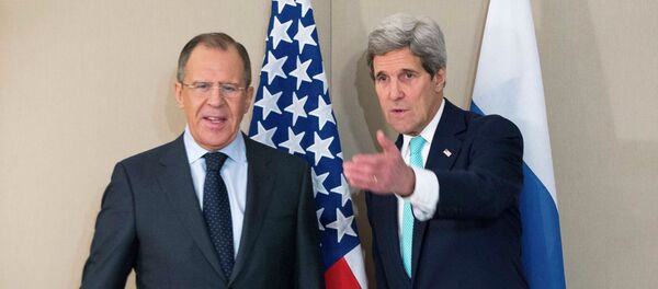 U.S. Secretary of State John Kerry (R) stands next to Russian Foreign Minister Sergei Lavrov during their meeting in Geneva March 2, 2015. U.S. Secretary of State John Kerry (R) stands next to Russian Foreign Minister Sergei Lavrov during their meeting in Geneva March 2, 2015. - Sputnik International