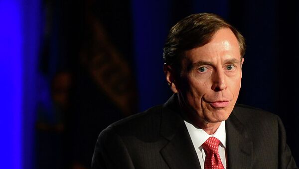 Former CIA director David Petraeus addresses a University of Southern California event honoring the military on March 26, 2013 in Los Angeles, California - Sputnik International