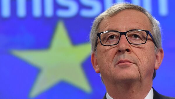 European Commission President Jean-Claude Juncker gives a press conference at the end of German chancellor's visit to the European Commission at the European Commission headquarters in Brussels, on March 4, 2015 - Sputnik International