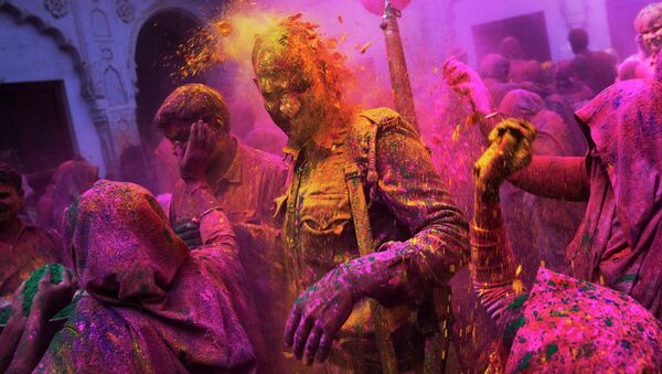 The police officer during celebration Holi  in Vrindavana, India (File) - Sputnik International