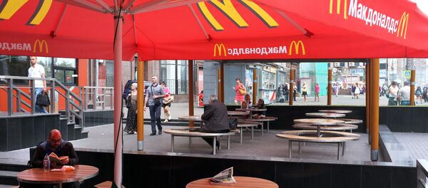 A senior Russian lawmaker has started a debate in the country's political circles by insisting that Russia should ban McDonald's and Coke in response to the extension of US sanctions. A senior Russian lawmaker has started a debate in the country's political circles by insisting that Russia should ban McDonald's and Coke in response to the extension of US sanctions. - Sputnik International