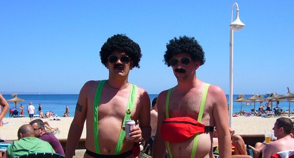 Jet2 Reportedly Tells Hundreds of Travellers in Spain to Cut Holidays Short and Return to UK - Sputnik International