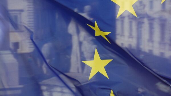 The EU Flag and Castor and Pollux - Sputnik International