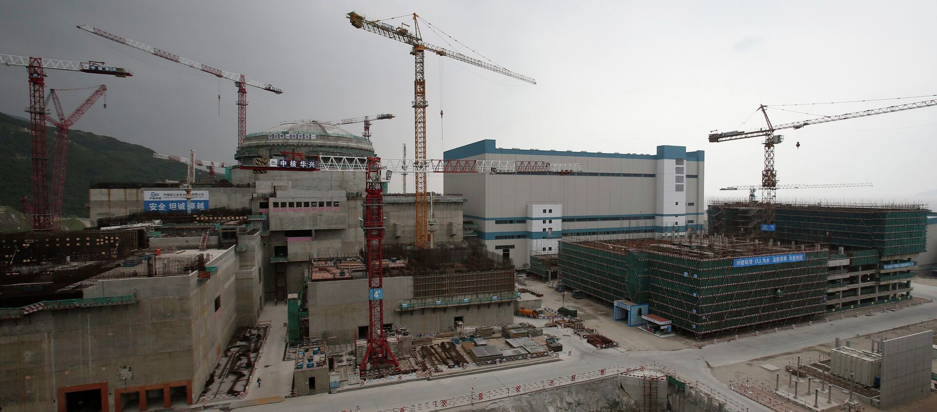 A nuclear reactor and related factilities as part of the Taishan Nuclear Power Plant, to be operated by China Guangdong Nuclear Power (CGN), is seen under construction in Taishan, Guangdong province - Sputnik International, 1920, 29.08.2019