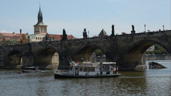 Charles Bridge over the Vltava River in Prague. - Sputnik International