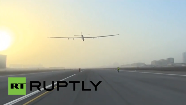 Sun Rays Instead of Jet Fuel: Solar Impulse 2 Takes Off - Sputnik International