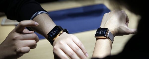 Event attendees get a look at varieties of the new Apple Watch on display in the demo room after an Apple event on Monday, March 9, 2015, in San Francisco. Event attendees get a look at varieties of the new Apple Watch on display in the demo room after an Apple event on Monday, March 9, 2015, in San Francisco. - Sputnik International
