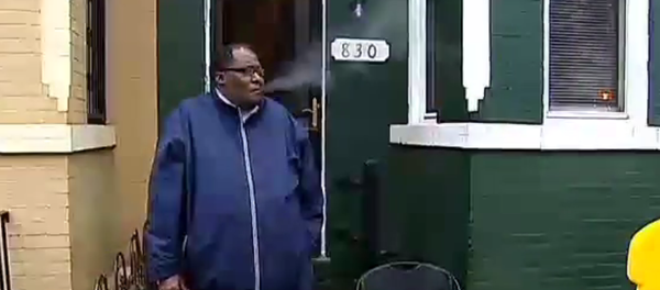 The temporary ruling came after Edwin Gray’s next door neighbors filed a lawsuit claiming they can smell the smoke in their home through shared holes in their basement. - Sputnik International