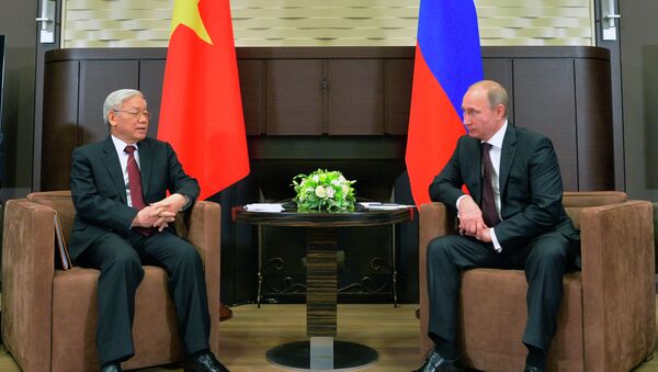 Russian President Vladimir Putin and Vietnamese Communist Party General Secretary Nguyen Phu Trong - Sputnik International