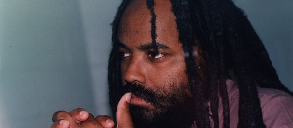 Mumia Abu-Jamal in prison in 1998 - Sputnik International