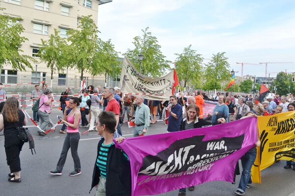 A 2013 rally outside the US embassy in Germany against racism and mass incarceration includes calls for the release of Mumia Abu-Jamal A 2013 rally outside the US embassy in Germany against racism and mass incarceration includes calls for the release of Mumia Abu-Jamal - Sputnik International