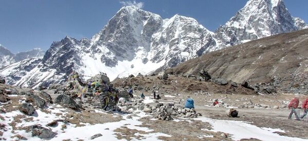 Everest Base Camp - Climbers Memorial - Sputnik International