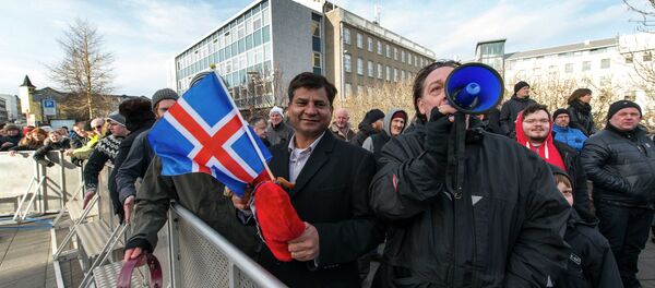 Thousands of protesters gather in front of teh Parliament in the Icelandic capital Reykjavik on February 24, 2014 Thousands of protesters gather in front of teh Parliament in the Icelandic capital Reykjavik on February 24, 2014 - Sputnik International