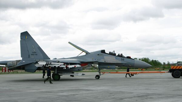 Wheeling out SU-30MKM plane manufactured by order from the Malaysian Air Force - Sputnik International