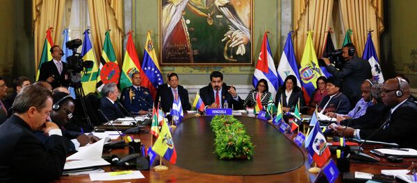 Venezuela's President Nicolas Maduro (C) and ALBA representatives - Sputnik International