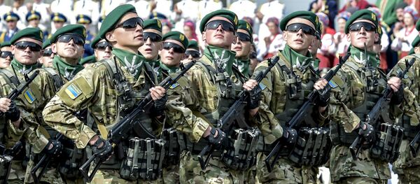 A military parade at Khreshchatyk Street on Independence Day in Kiev A military parade at Khreshchatyk Street on Independence Day in Kiev - Sputnik International
