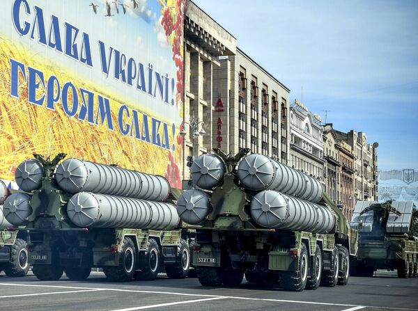Seriously? US Now Wants Kiev to Host Moscow's Victory Day Parade Seriously? US Now Wants Kiev to Host Moscow's Victory Day Parade - Sputnik International