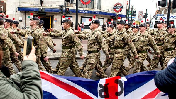 Soldiers of 1RRF March Through Balham, London - Sputnik International